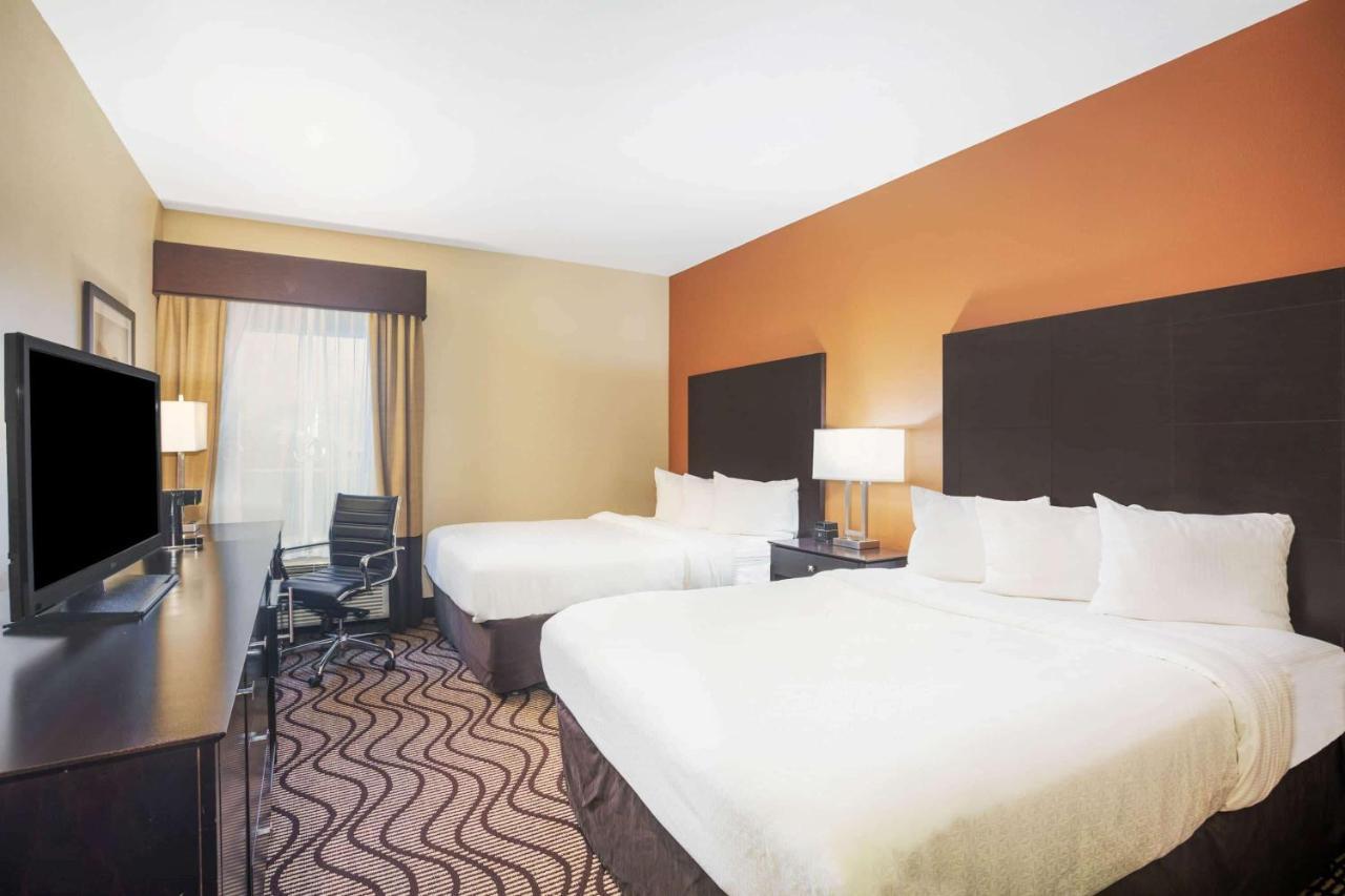 La Quinta By Wyndham Beeville Zewnętrze zdjęcie